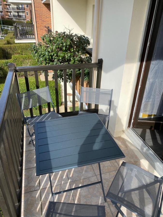 Cabourg T2 Cosy Avec Acces Direct Plage Екстер'єр фото